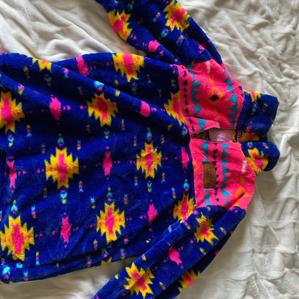 Comfy Aztec pullover - Picture 2 of 4